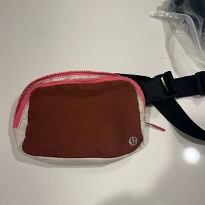 Lulu lemon belt bag. Used only a few times!